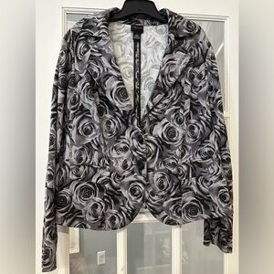 TORRID Black Gray Rose Pattern Blazer Sz 2 Great Condition Non Smoking Home.